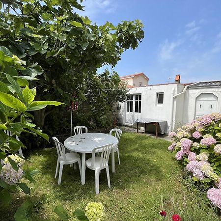 Maison Typique 30 S Proche Plage Saint-Gilles-Croix-de-Vie Exterior photo