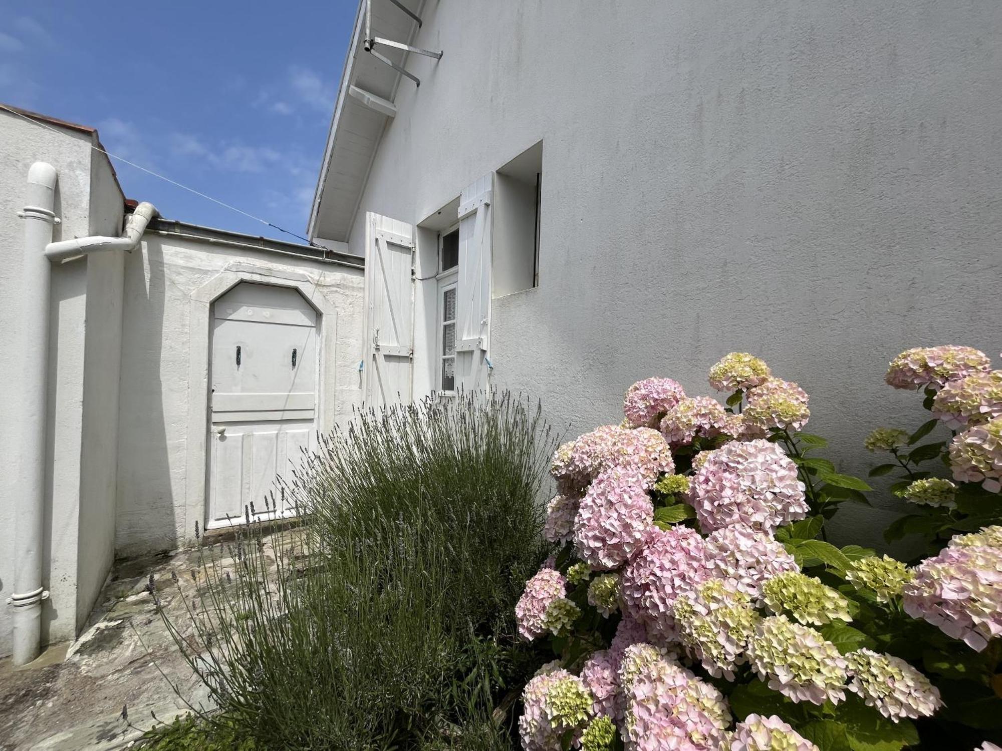 Maison Typique 30 S Proche Plage Saint-Gilles-Croix-de-Vie Exterior photo